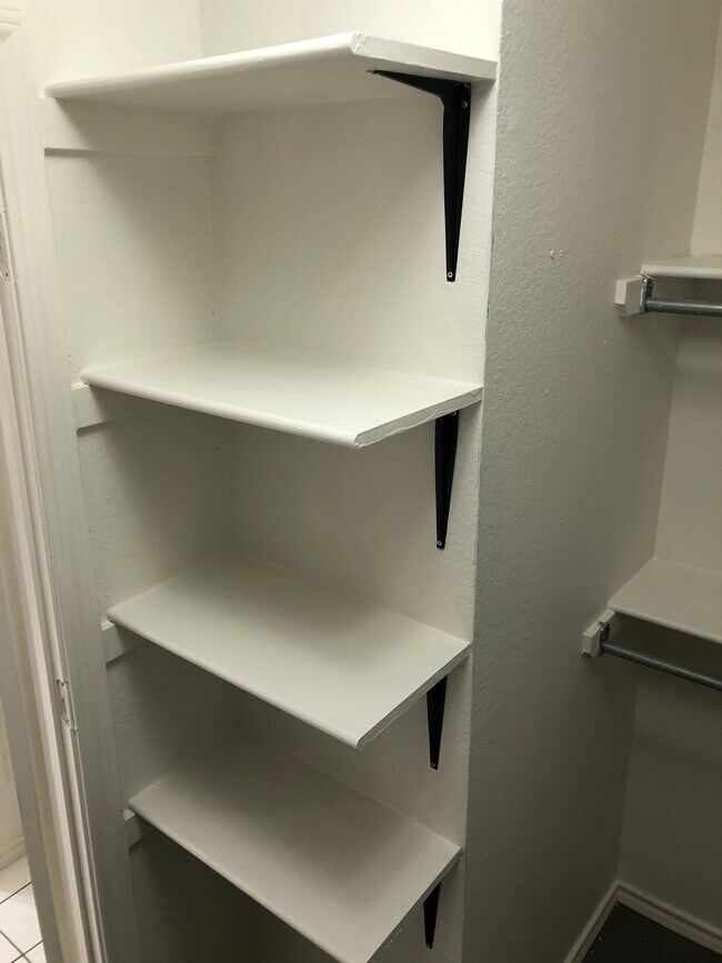 Building Photo - 10629 Holly Grove Dr