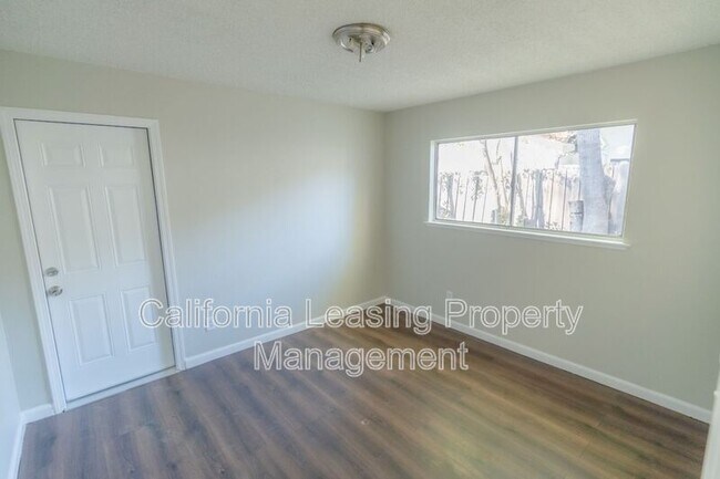 Building Photo - 20865 Burbank Blvd