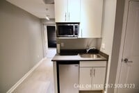 Building Photo - 533 Budd St