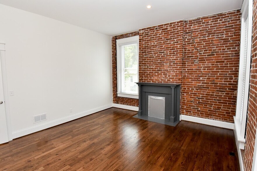 Building Photo - 1764 Frankfort Ave