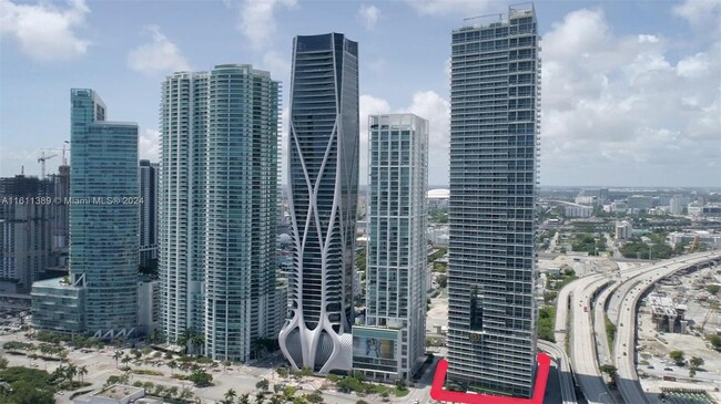 Building Photo - 1100 Biscayne Blvd