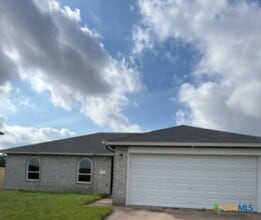 Building Photo - 2808 Cactus Dr