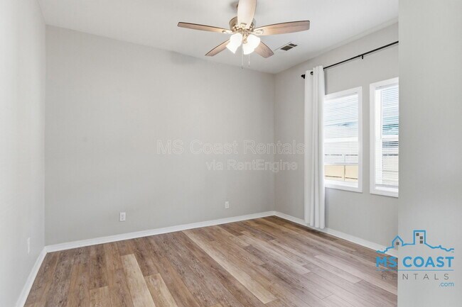 Building Photo - 962 Thelma St