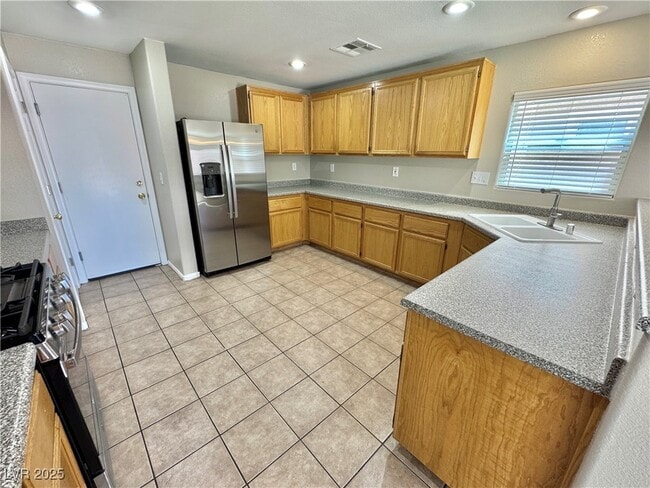 Building Photo - 2809 Cedar Bird Dr