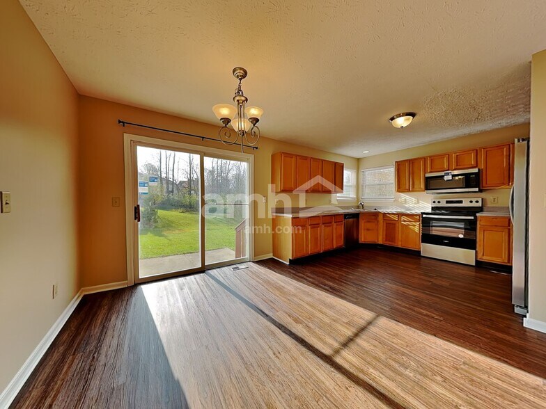 Building Photo - 5671 Longbow Dr