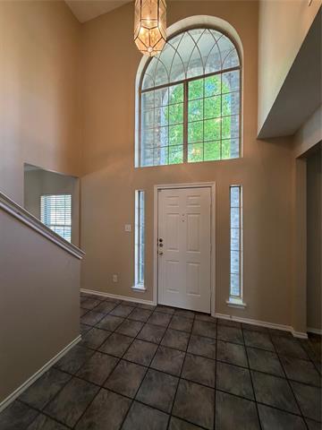 Building Photo - 706 Willow Oak Dr