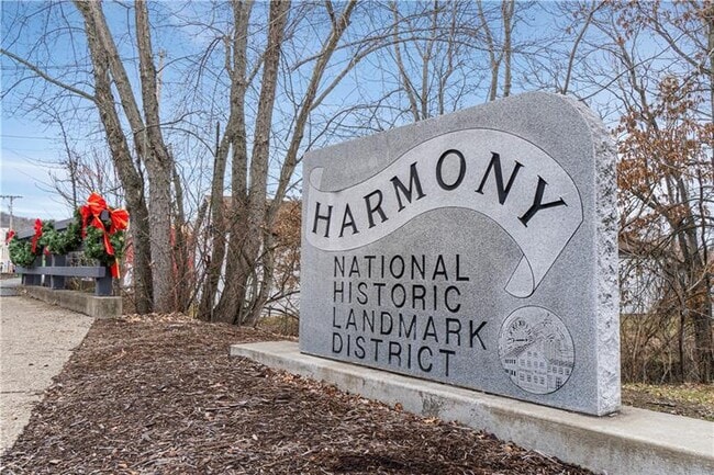 Building Photo - 135 Affinity Dr