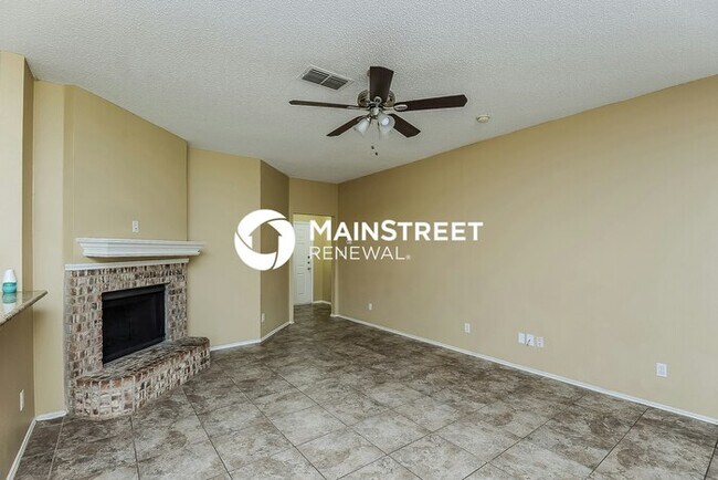 Building Photo - 3 Bedroom Pet-Friendly Home in Fort Worth,...