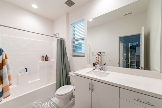 Building Photo - 2261 Horseback Rd