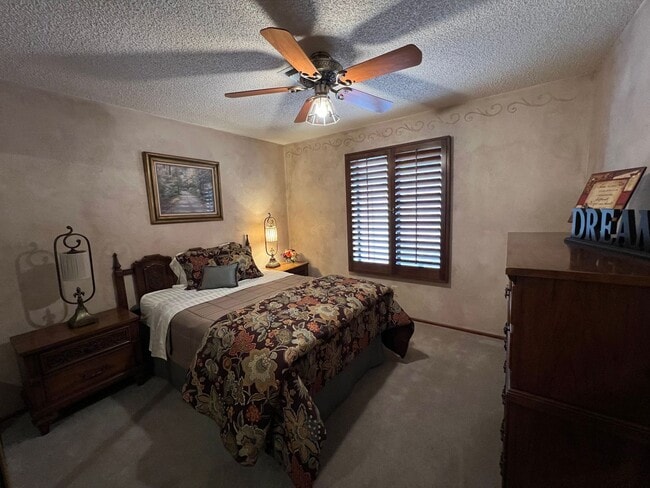 Building Photo - FURNISHED 3 BEDROOM HOME IN TOWN WITH POOL ACCESS!