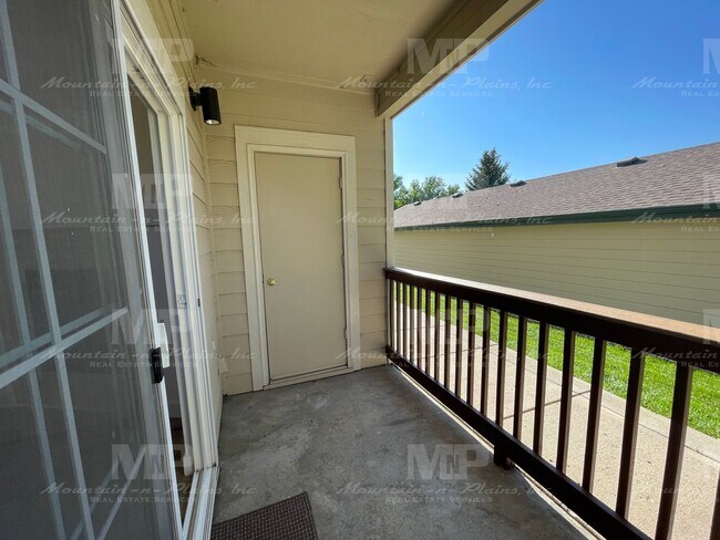 Building Photo - 3002 W Elizabeth St