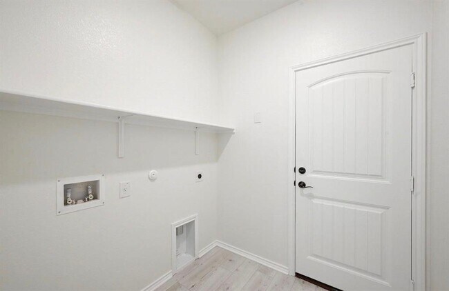 Building Photo - 13213 Nancy Reagan St