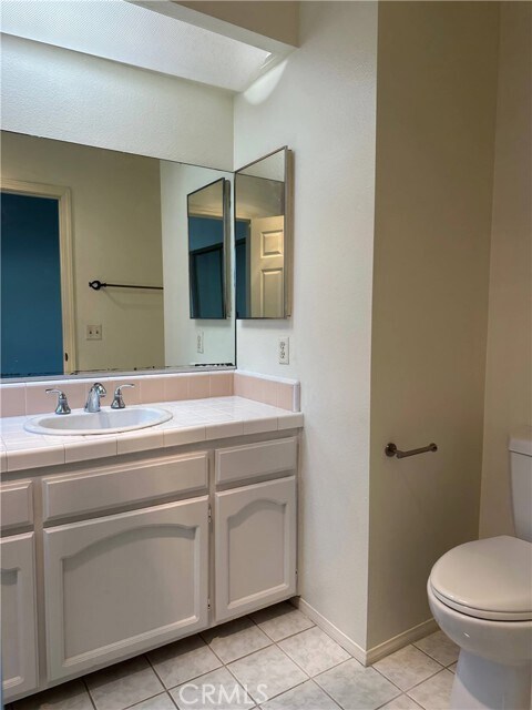 Building Photo - 2214 Manhattan Beach Blvd