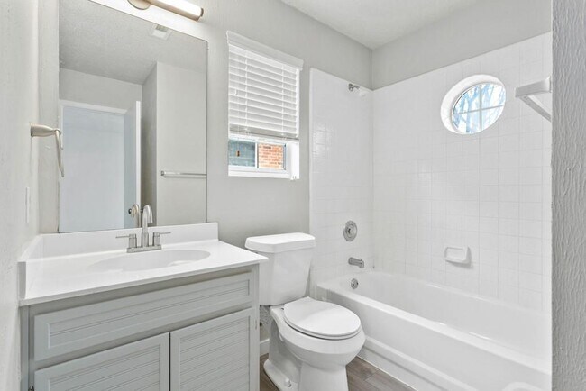 Building Photo - 8609 Ephraim Road