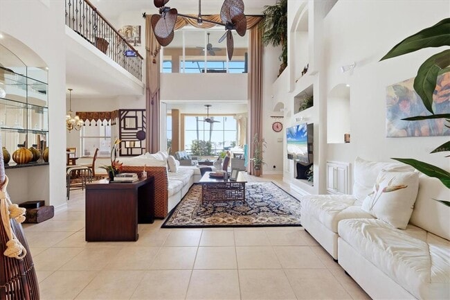 Building Photo - 1007 3rd St E