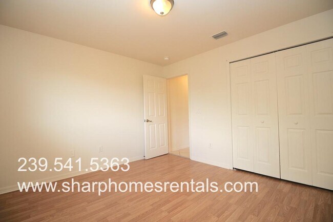 Building Photo - 1816 SW 38th Terrace