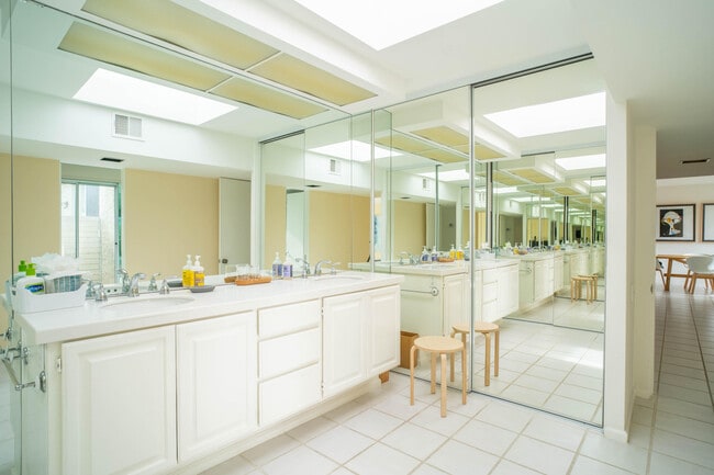 Building Photo - 75810 Altamira Dr