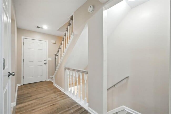 Building Photo - 4445 Aspen Woods Ct