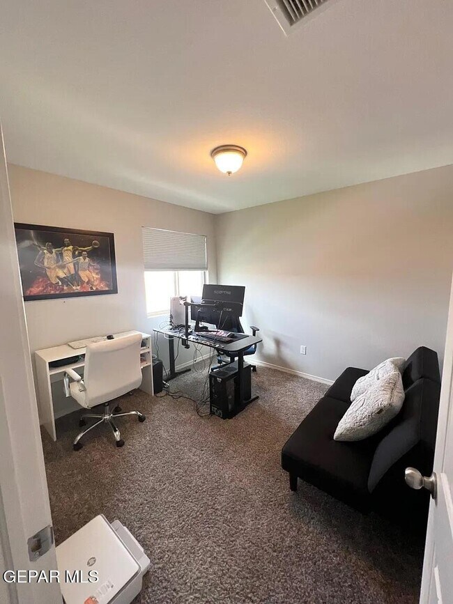 Building Photo - 15120 Method Ave