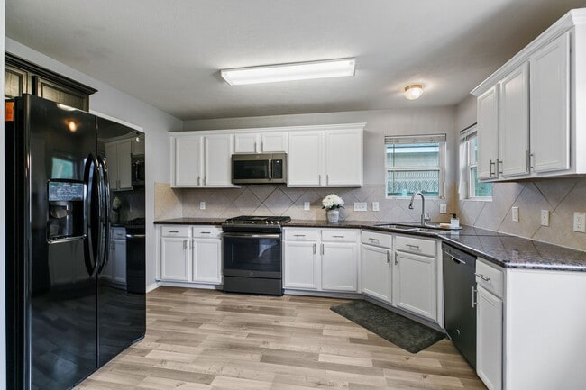 Building Photo - 8610 Twillingate Ln