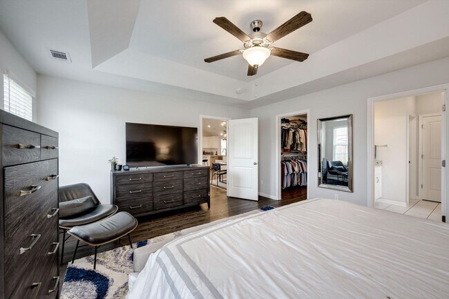 Building Photo - 858 Goodale Dr