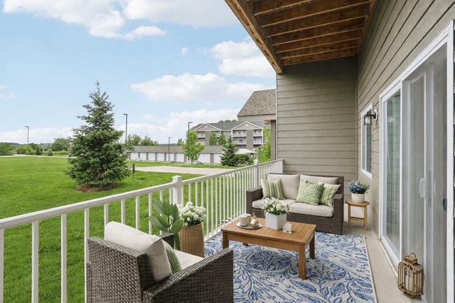 Building Photo - Lake Ridge Apartments