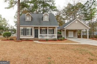 Building Photo - 87 Fellwood Dr