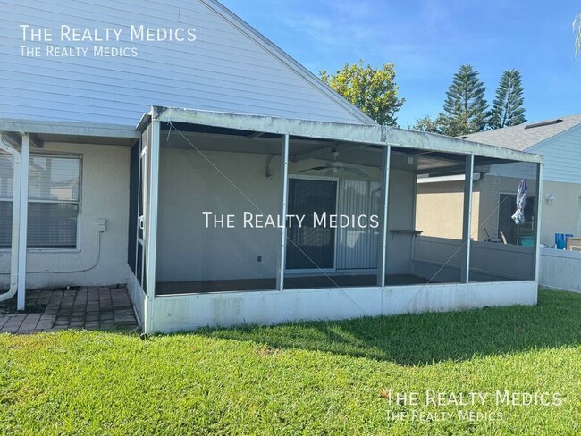 Building Photo - 2719 Crane's Cove Dr