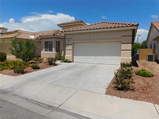 Building Photo - 1108 Coral Rainbow Ave