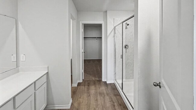 Building Photo - 3405 Tomahawk Dr