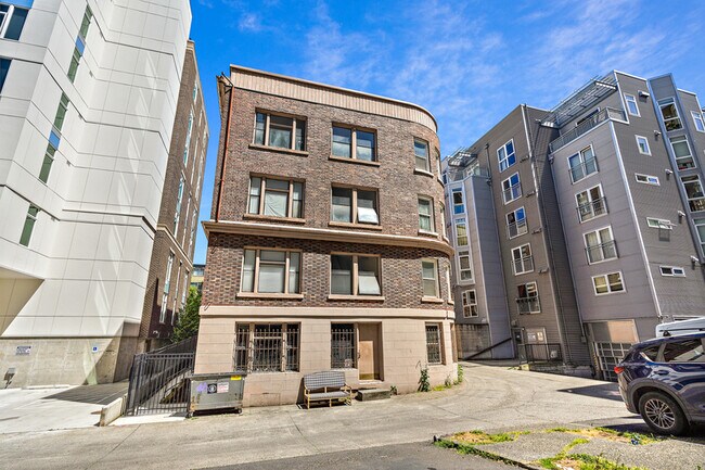 Building Photo - 115 Bellevue Ave E