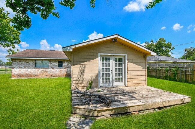 Building Photo - 14902 Gloster St