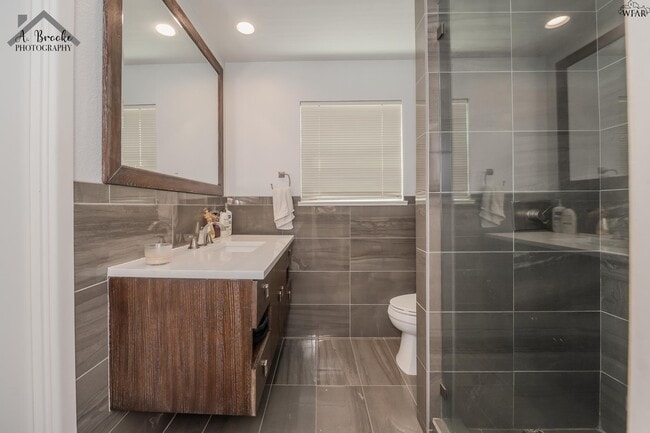 Building Photo - 4306 Briar Cliff Dr