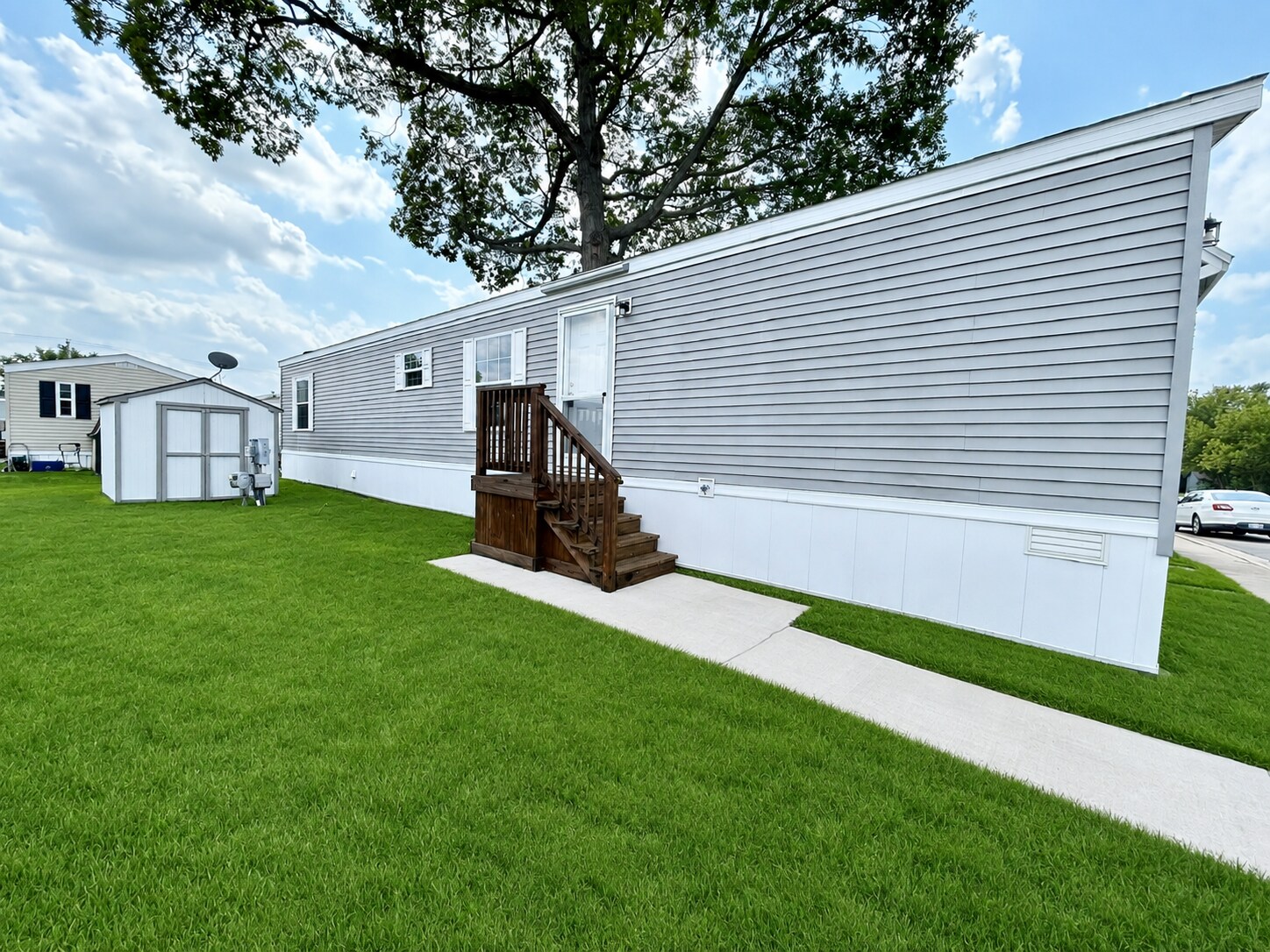 Building Photo - 2341 Oakgrove Dr