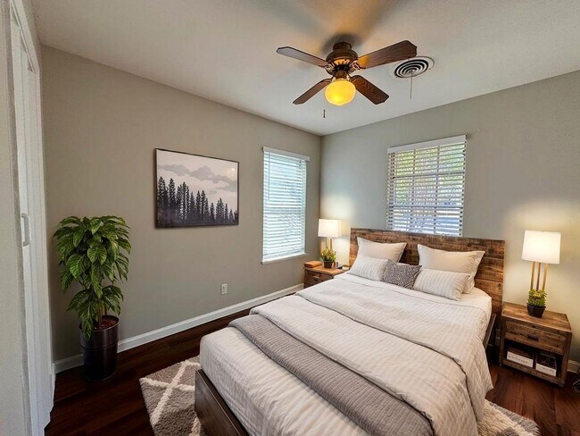 Building Photo - Location, Location, Location!