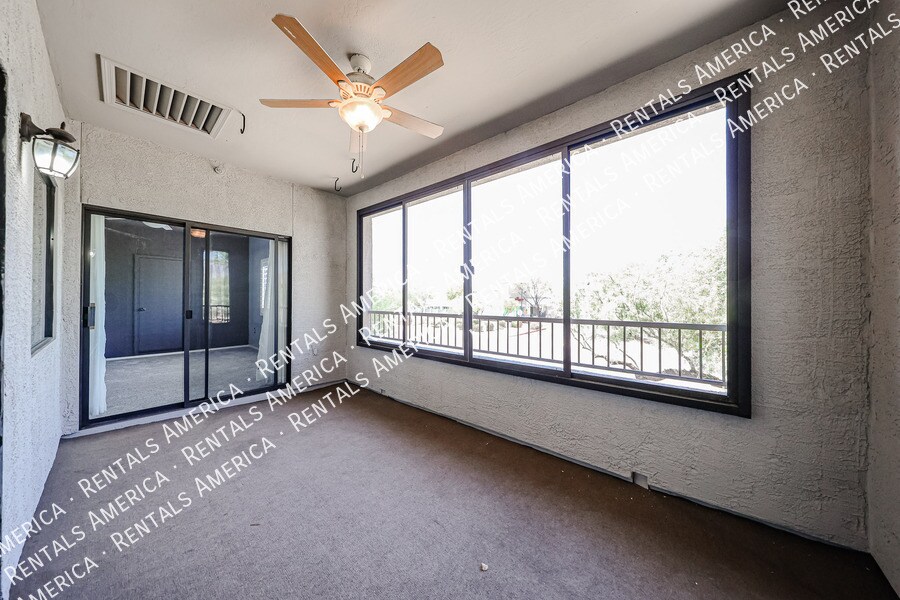Building Photo - 9555 E Raintree Dr