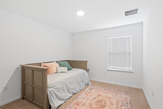 Building Photo - 143 Santa Rosa Ln