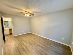Building Photo - Cozy 1-Bedroom Townhouse in Davenport