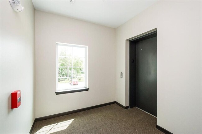 Building Photo - 2863 Spring Rose Cir