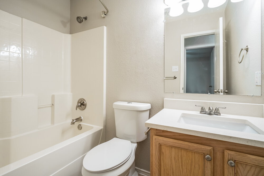 Building Photo - 1901 Lariat Dr