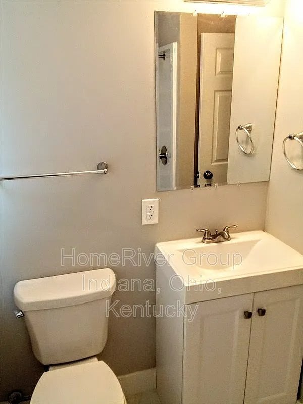 Building Photo - 1328 Wakefield Ave