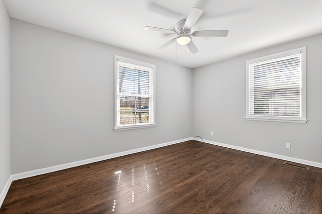 Building Photo - 340 Binkley Dr