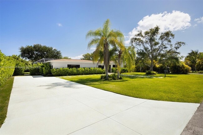Building Photo - 8401 SW 142nd St