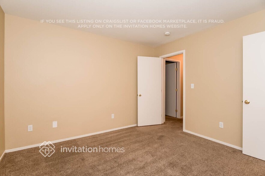 Building Photo - 2400 Boca River Dr
