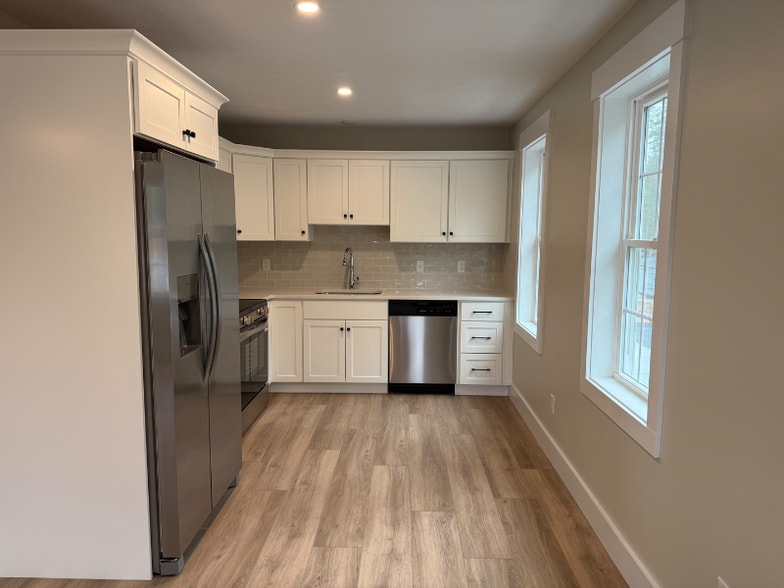 Building Photo - 480 Wareham St