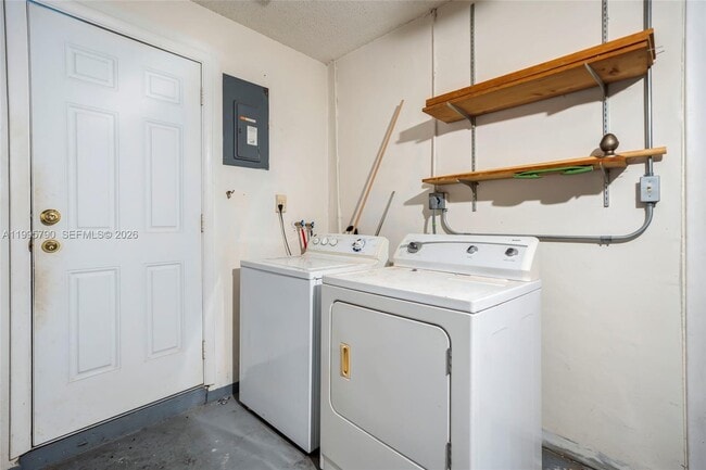 Building Photo - 1005 SW 18th St