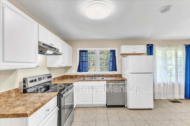 Building Photo - 2019 E 59th St