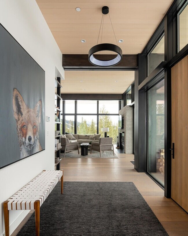 Building Photo - 5 Thistle Way