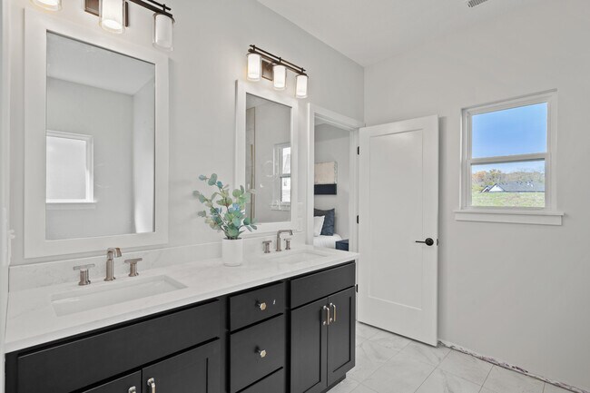Building Photo - 2801 Easley Cabin Cir