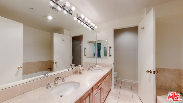 Building Photo - 200 N Swall Dr